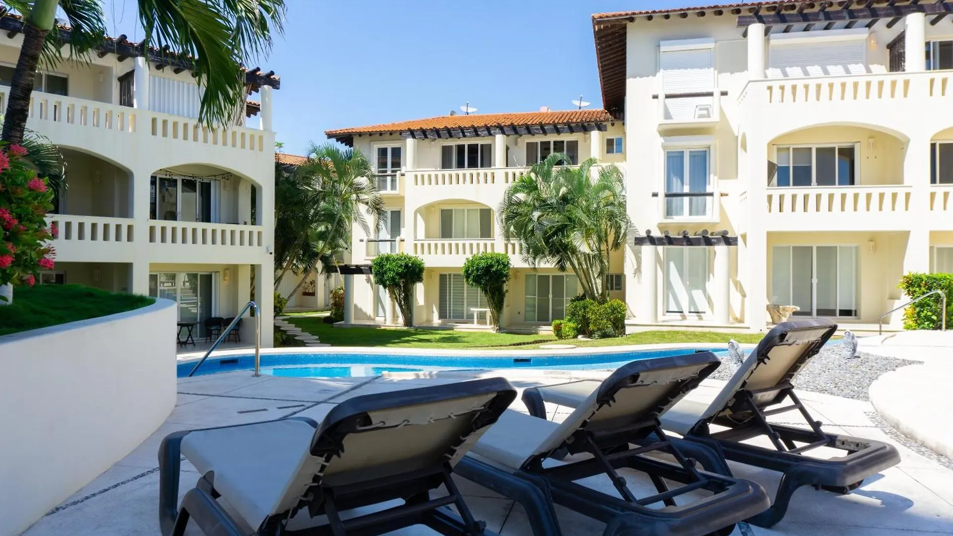 Luna Maya 1 Condo Playa del Carmen Mexico